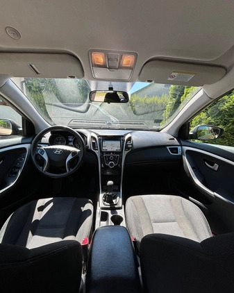 Hyundai I30 cena 27200 przebieg: 242000, rok produkcji 2013 z Strzyżów małe 497